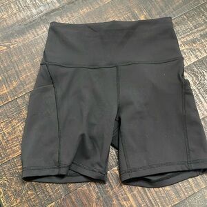 Lululemon Wunder Train High-Rise Shorts